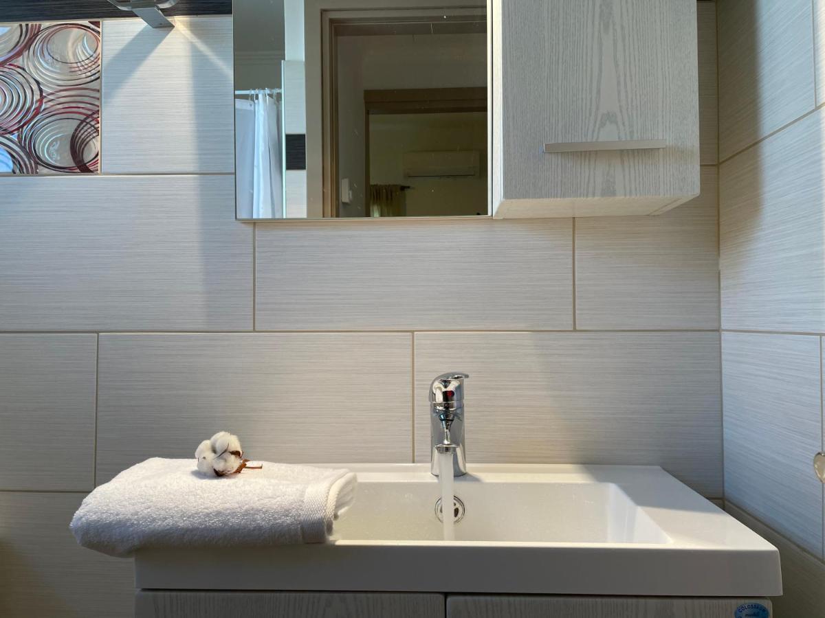 Kl Suites Lefkada - Feel At Home New Boho Apartment 400M From Beach Nidri Town Center Buitenkant foto